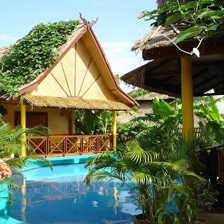 Old Tree'S House Hotel Mae Ai Exterior photo