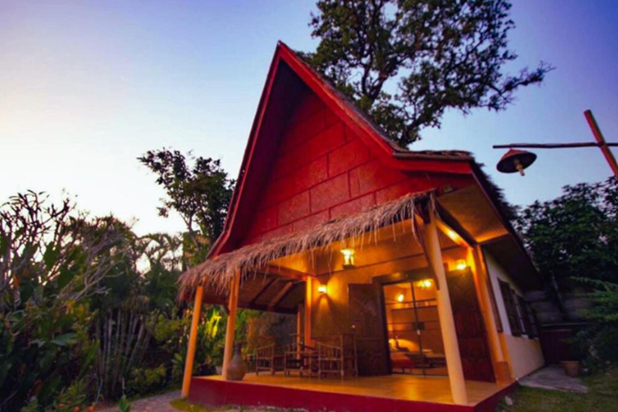 Old Tree'S House Hotel Mae Ai Exterior photo